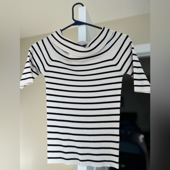 NWOT Simons Contemporaine top - Picture 1 of 1
